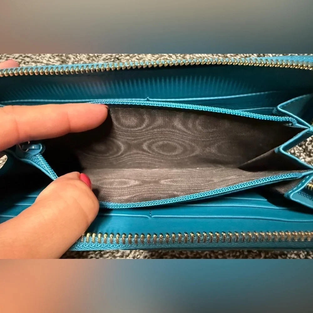 Gucci microguccissima blue zip around long wallet